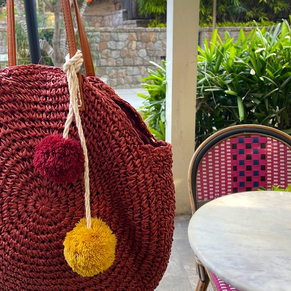 American eagle outfitters round jute bag - Picture 3 of 9